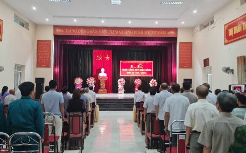 Đảng ủy Thị trấn Thống Nhất tổ chức lễ trao Huy hiệu Đảng đợt 3/2, năm 2024 